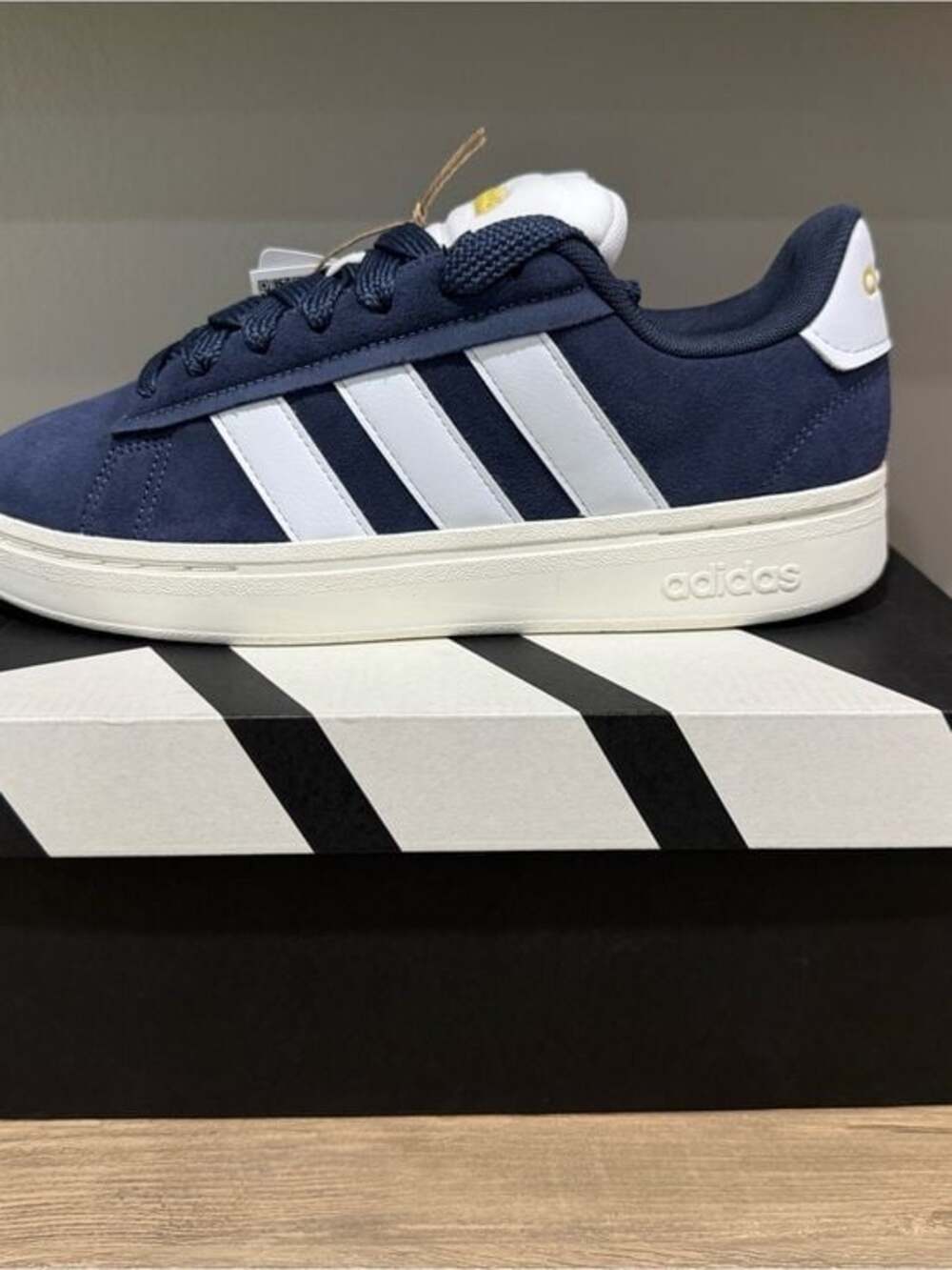 NIB Adidas Grand Court Alpha 00s 2.0, Women’s 8.5, Navy & White Sneakers